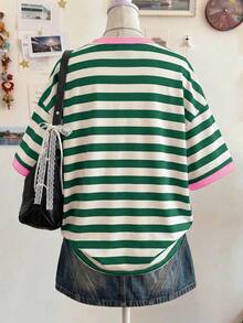SHEIN 返校季復古甜美綠色與粉色條紋印花 Chill Chill 青少年女孩極簡風 T-shirt，百搭夏季出遊單品 - 白色 - 查看 2