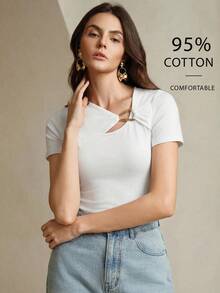 Anewsta 女款優雅 95% 棉白色不對稱領口短袖修身 T 恤，簡約休閒百搭，適合夏季與秋季 - 白色 - 查看 6