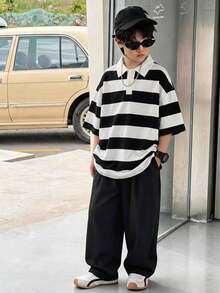 SHEIN 男童休闲条纹领拼接短袖T恤Polo衫搭配黑色运动裤套装，适合春夏季节、郊游、情人节、约会、旅行、度假、家庭聚会、返校、婚礼、晚宴、运动、生日派对等场合。 - 彩色 - 查看 3