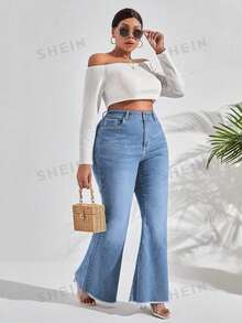 SHEIN SXY Pantalones vaqueros sencillos de pierna acampanada con borde sin rematar para uso diario en tallas grandes - Lavado ligero - Ver 5