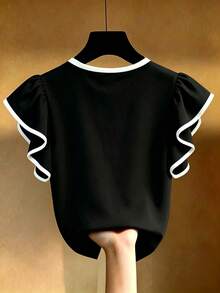 SHEIN Franclia Black And White Contrast T-Shirt Made Of Skin-Friendly Elastic Fabric, Comfortable To Wear. Round Neck With Contrast Binding, Simple Yet Sophisticated; Flutter Sleeve Design Is Gentle And Youthful, Creating A Romantic Atmosphere. Slim Fit Conforms To Body Shape, Outlining Curves, Perfect For Pairing With Jeans Or Skirts, Suitable For Daily Commute Or Casual Dates, Creating A Fresh And Gentle Look. - Black and White - View 2
