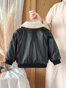 SHEIN Vintaside Kids 男嬰男童秋冬長袖翻領寬鬆皮革夾克外套，適合外出度假上學，黑白配色 - 黑色 - 查看 2