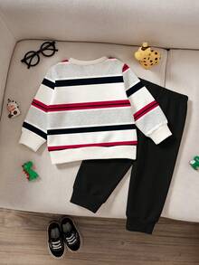 SHEIN Playful Pals 2件組男孩套裝，彩色條紋長袖運動衫配黑色馬刺繡，搭配純黑色慢跑長褲，適合上學與日常穿著 - 彩色 - 查看 2
