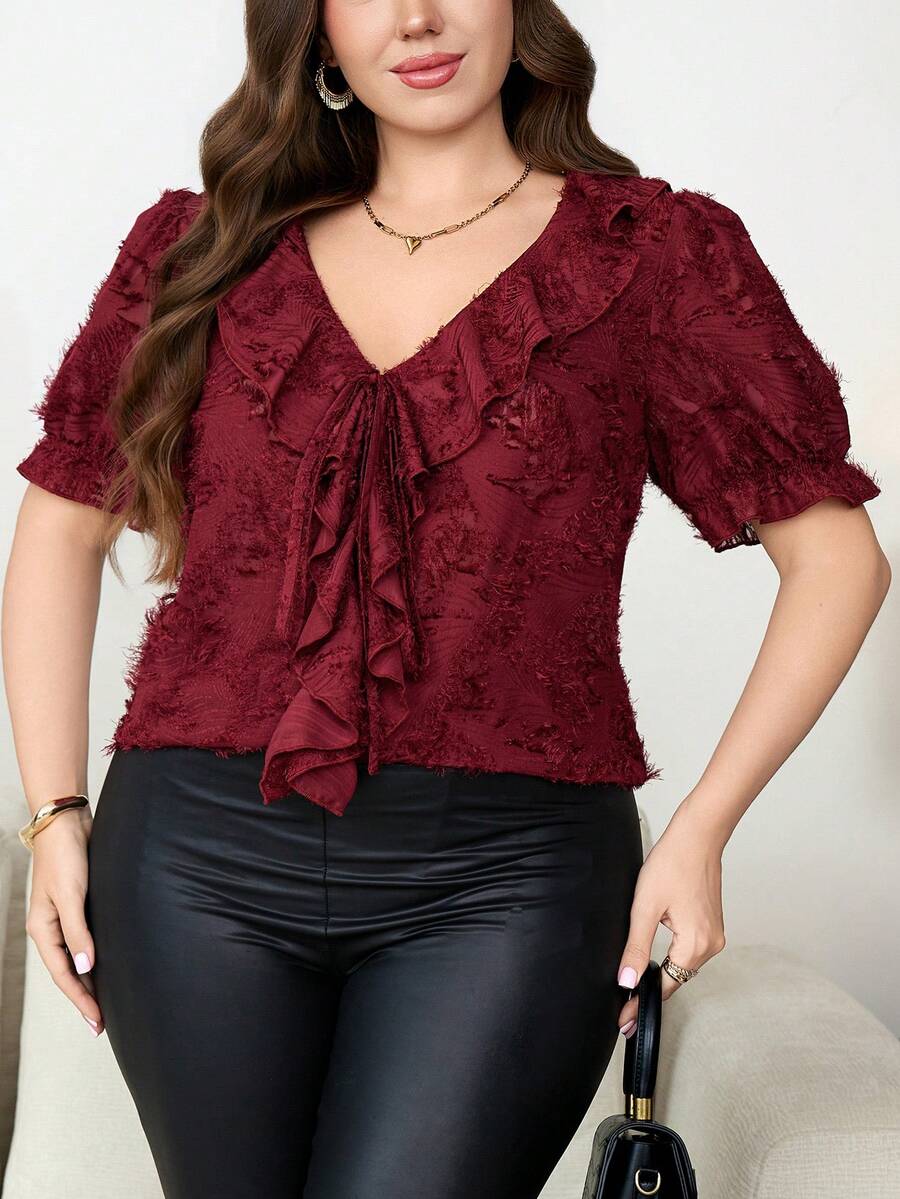 SHEIN Clasi Blusa elegante con volantes y cuello en V de talla grande para vacaciones y citas - Burdeos - Ver 1