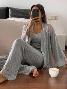 DAZY 3件組迷人蕾絲拼接翻領吊帶上衣與長褲女款睡衣套裝 - 灰色 - 查看 1