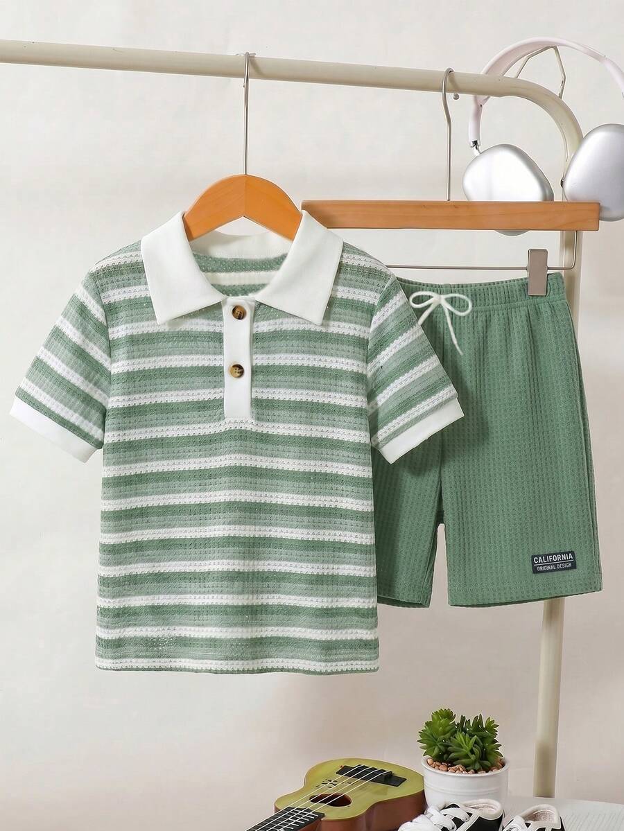 SHEIN 小男孩夏季條紋短袖 Polo 衫與短褲套裝 - 綠色 - 查看 1