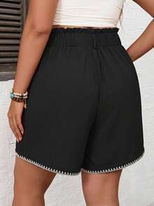 Comfylo Plus Size Women's Shell Embroidered Ruffle Edge Button Design Shorts - Multicolor - View 2