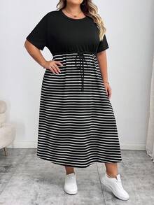 SHEIN CURVE+ Size 時尚傳統休閒通勤機場優雅返校穿搭服飾 2026 秋冬 22W - 黑與白 - 查看 5