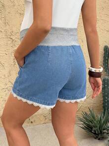 SHEIN Shorts de mezclilla casuales de maternidad con bloques de color y cintura asimétrica - Azul - Ver 2