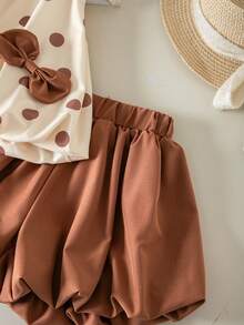 SHEIN Genkimix Kids 2件組少女3D蝴蝶結裝飾休閒時尚無袖上衣 + 休閒時尚純色開花短褲 - 彩色 - 查看 4