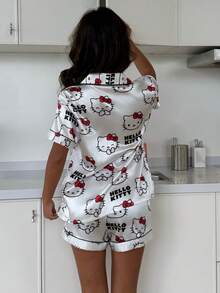 ZzzCrew HELLO KITTY AND FRIENDS | SHEIN Set Piyama Sutra Imitasi Lengan Pendek dengan Motif Kartun Lucu dan Desain Kolaborasi Merek, Model Kerah Depan Terbuka - Putih - View 2