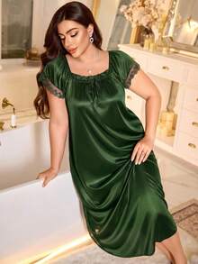 MuseNap CURVE Plus Size Solid Color Lace Trim Nightgown - Green - View 7