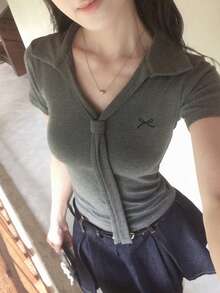 DAZY 女款韓式刺繡緞帶波羅領短袖T恤 - 灰色 - 查看 7