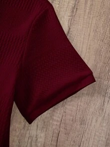 Manfinity Joysei Men's Solid Color Knitted Textured Zipper Collar Polo Shirt And Drawstring Waist Shorts Set - Burgundy - View 3