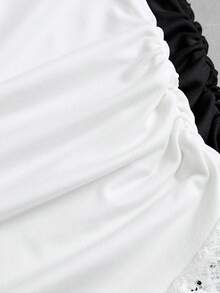 SHEIN EZwear European & American Style Sexy Design Summer Asymmetric Neck Metal Buckle Decor Lace Patchwork Asymmetrical Hem Black & White Set Women's Top - Black and White - View 3