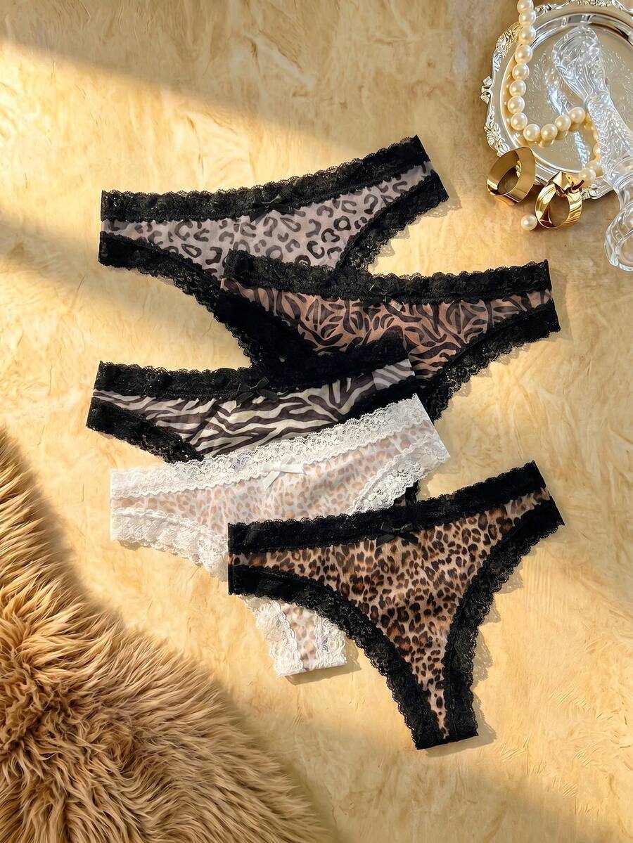 Bare Chapter Set de 5 bragas tipo tanga cómodas con parches de encaje y estampado de leopardo para mujeres - Multicolor - Ver 1