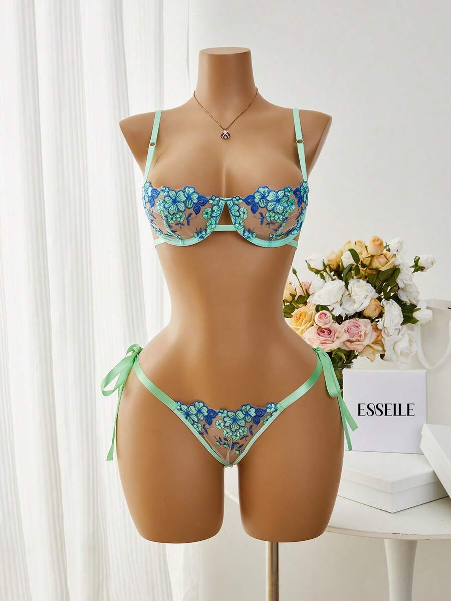 Esselle 2件套女士天蓝色刺绣系带性感内衣套装 - 綠色 - 查看 1