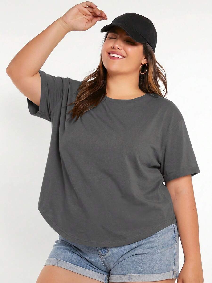 SHEIN BASICS 大尺碼女款純色圓領短袖寬鬆休閒T恤 - 深灰色 - 查看 1
