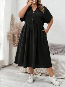 SHEIN CURVE+ 大尺碼女款紋理鈕扣半開襟休閒洋裝 - 黑色 - 查看 6