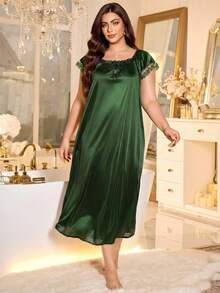 MuseNap CURVE Plus Size Solid Color Lace Trim Nightgown - Green - View 3