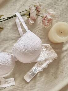 Snug Reverie قطعة واحدة من حمالة صدر نسائية بشريط عريض من الدانتيل، ونطاق واسع وكأس سميك للرفع والجمع، مزودة بسلك داعم - أبيض - مشاهدة 5