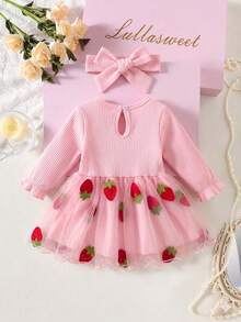 SHEIN 2件組新生兒春夏/秋冬粉色甜美公主風草莓貼花網紗拼接荷葉袖長袖洋裝附髮帶套裝，寬鬆舒適版型，適合日常穿著、滿月派對、周歲生日派對、節日聚會、拍照拍攝 - 粉色 - 查看 2