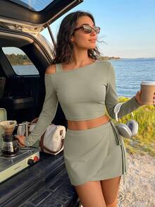 Exploreva Exploreva Women's Sexy 2-Piece Set, Sexy Bomb Style Fitted Top Paired With Sweet One-Piece Wrap Skirt, Suitable For Sports, Daily Life, Tennis And Other Occasions, Solid Color 2-Piece Set, Spring Style - Green - View 11