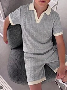 灰色