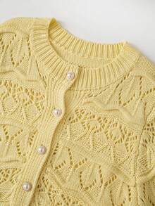 SHEIN Clasi 大尺碼時尚度假風鏤空仿珍珠鈕扣針織開襟衫 - 黃色 - 查看 5