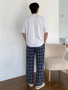 DAZY 夏季白色短袖字母印花T恤配格紋長褲男士居家休閒套裝 - 彩色 - 查看 2
