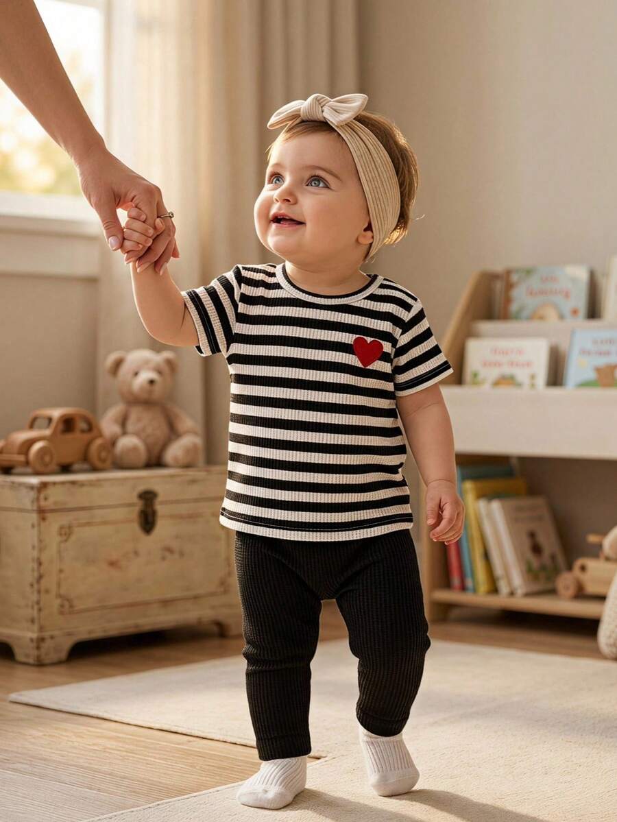 Genkimix Kids 女嬰夏季兩件套,條紋圓領短袖上衣 + 黑色長褲,度假休閒風 - 黑與白 - 查看 1