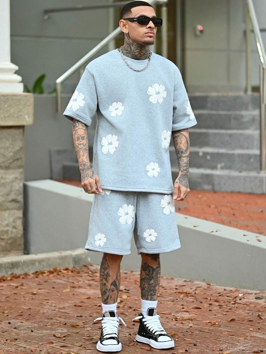 Devon Thys 男士印花圆领短袖T恤和口袋短裤休闲套装 - 淺灰色 - 查看 1