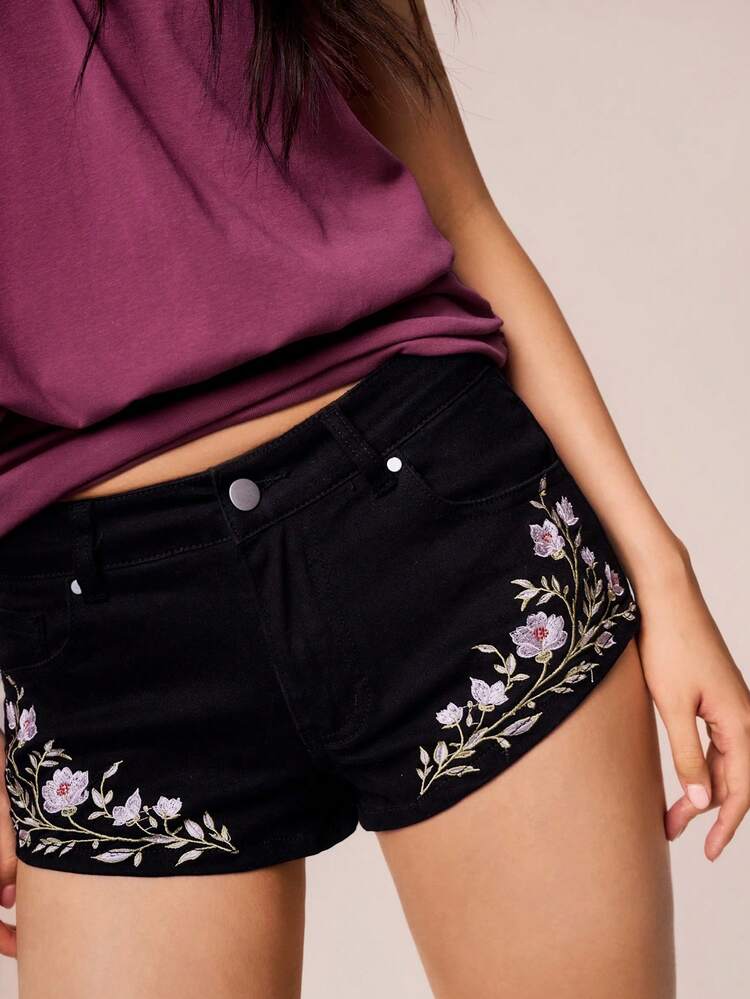 Willow Rêve Women's Fashion Embroidered Button Street Style Denim Shorts - Black - View 6