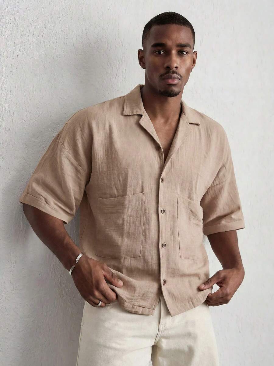 Manfinity VCAY Men's Khaki Short-Sleeve Button-Up Shirt. Relaxed Fit, Classic Collar, Chest Pockets. Versatile For Beach Vacations &