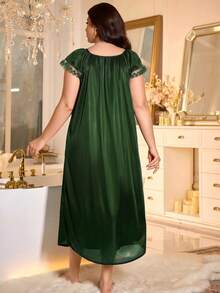 MuseNap CURVE Plus Size Solid Color Lace Trim Nightgown - Green - View 2