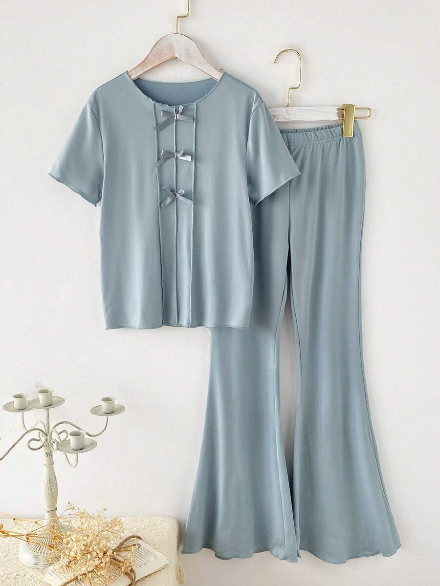 青少年女孩 3D 蝴蝶結裝飾圓領短袖上衣與喇叭長褲家居服套裝 - 淺藍色 - 查看 1