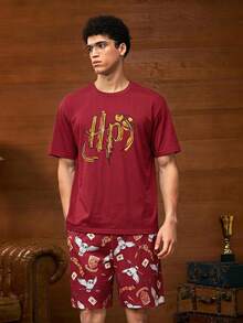 HARRY POTTER X SHEIN 男士字母印花短袖上衣與短褲家居服套裝 - 紅色 - 查看 1