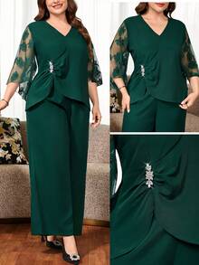 SHEIN Clasi 大尺碼女款 V 領網布拼接數字裝飾上衣與長褲休閒日常兩件套 - 墨綠色 - 查看 8