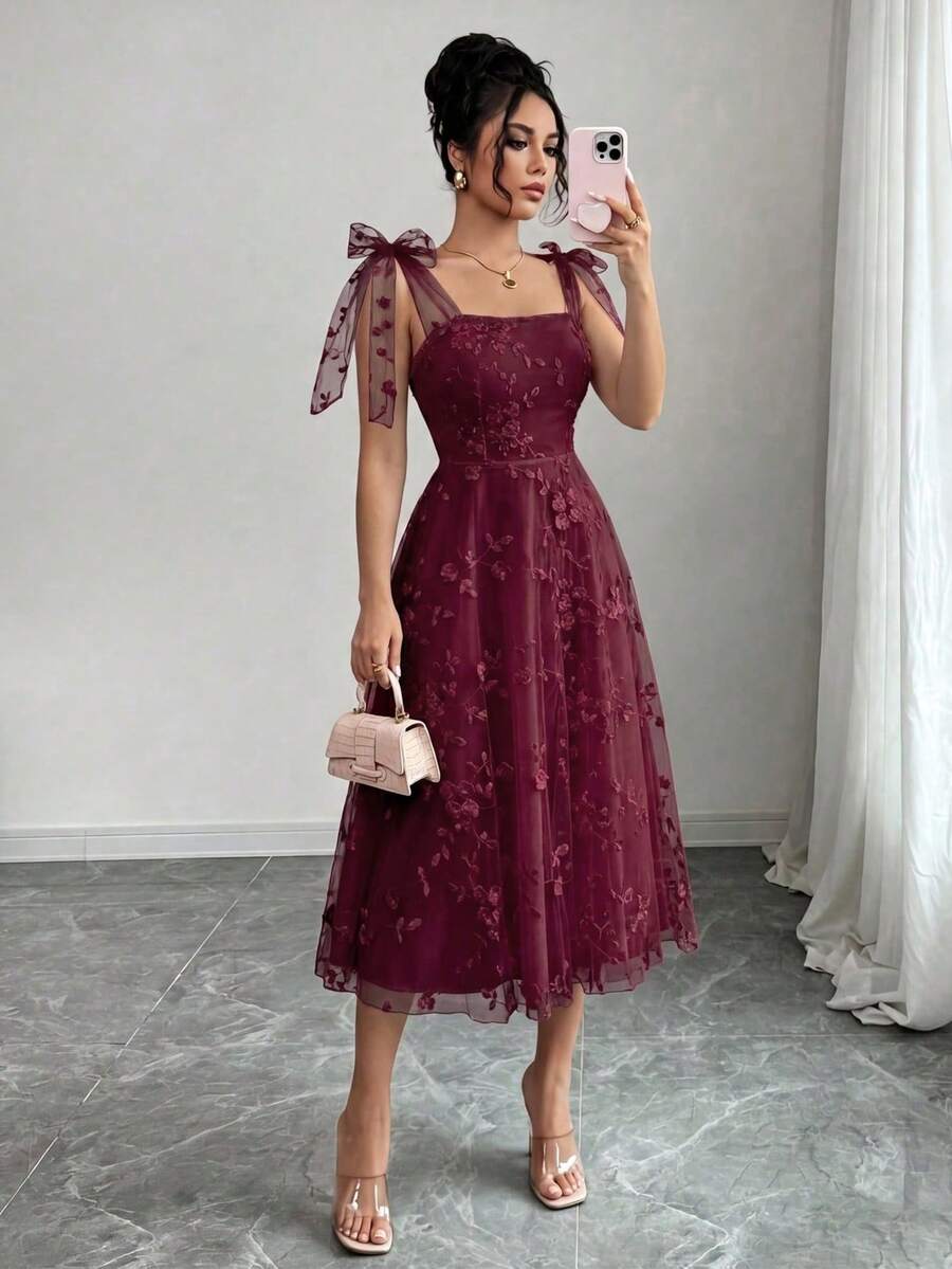 SHEIN Raffinéa 优雅蕾丝提花连衣裙 - 酒紅色 - 查看 1