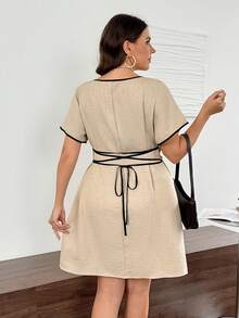 SHEIN LUNE Plus Size Colorblock Trim Lace-Up Waist Dress - Khaki - View 2