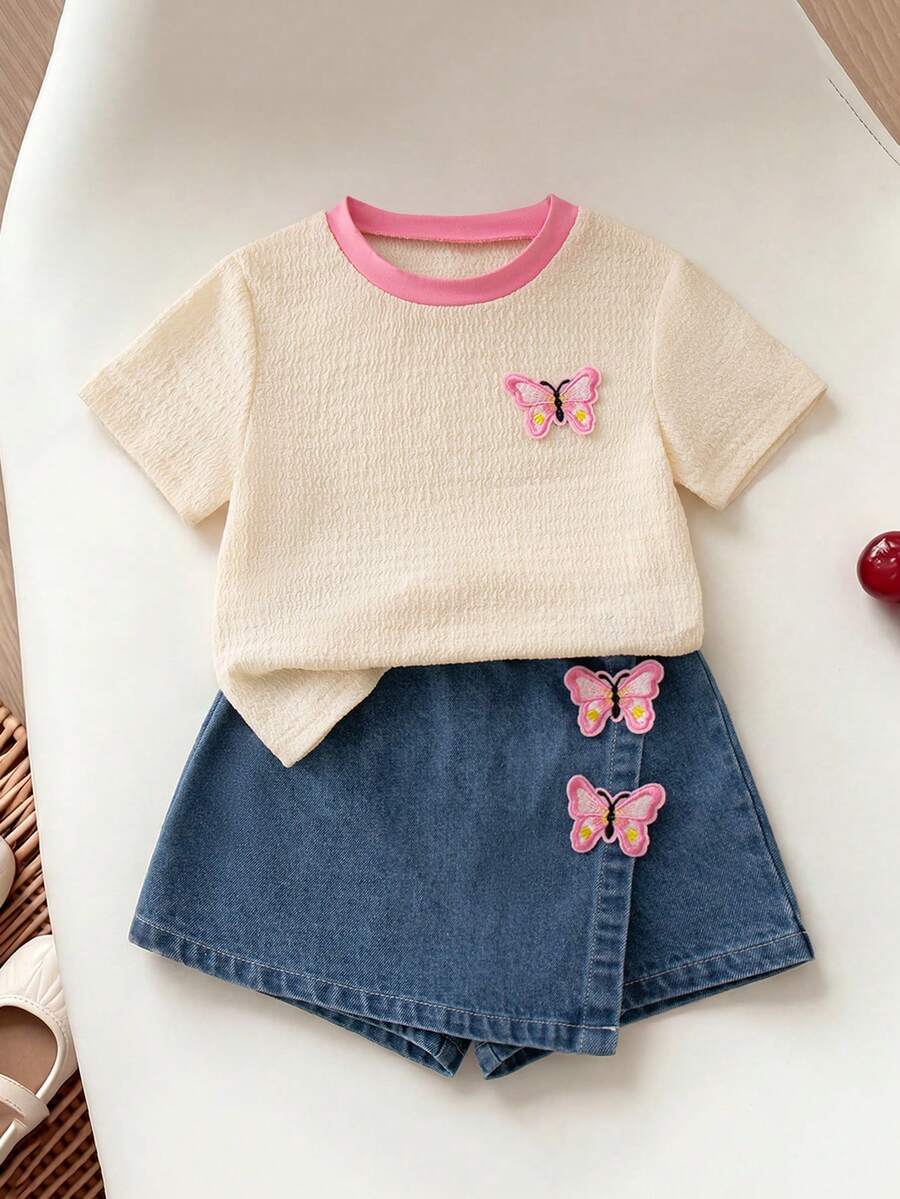 SHEIN Playful Pals 2件組女童夏季新款開學季休閒可愛杏色紋理布料方領拼色前片3D蝴蝶結T恤+牛仔裙褲不對稱設計3D蝴蝶結裝飾簡約可愛海灘度假風套裝 - 粉色 - 查看 1