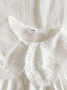 SHEIN Vintaside Kids 鄉村風彼得潘領幼兒女童套裝，時尚刺繡下擺無袖上衣與長褲 2 件套 - 白色 - 查看 8