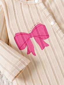 SHEIN Newborn Baby Girl 3-Piece Set Sweet Pink Knitted Romper, All-Over Bow Pattern, With Bow & Letter Print, Bow Decoration, Long Sleeve Design, Snap Closure, Parent-Child Matching Outfit - Multicolor - View 5