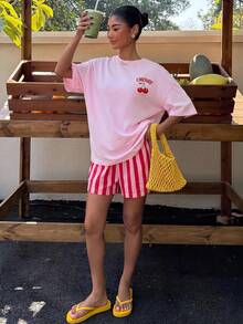 Muchica 休閒極簡女款夏季字母櫻桃與條紋印花圓領短袖T恤與條紋短褲休閒兩件套，秋季套裝，適合日常通勤、派對、秋冬春夏、聖誕節、新年、感恩節、派對、婚禮、海灘、畢業典禮、優雅、外出、約會、通勤、情人節、優雅、度假，Y - 彩色 - 查看 6