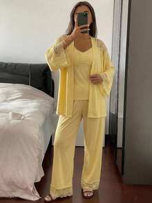 DAZY 3件組迷人蕾絲拼接翻領吊帶上衣與長褲女款睡衣套裝 - 黃色 - 查看 5