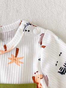 SHEIN Playful Pals 2件組 白色與軍綠色動物印花短袖圓領T恤附口袋 + 鬆緊腰長褲，休閒可愛極簡百搭套裝，適合夏季日常外出或室內穿著 - 綠色 - 查看 4