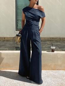 Livesso Tall Setelan 2 Potong Gaya Liburan untuk Wanita: Atasan Leher Asimetris Motif Garis-garis dan Celana Panjang Longgar - Navy Blue - View 4