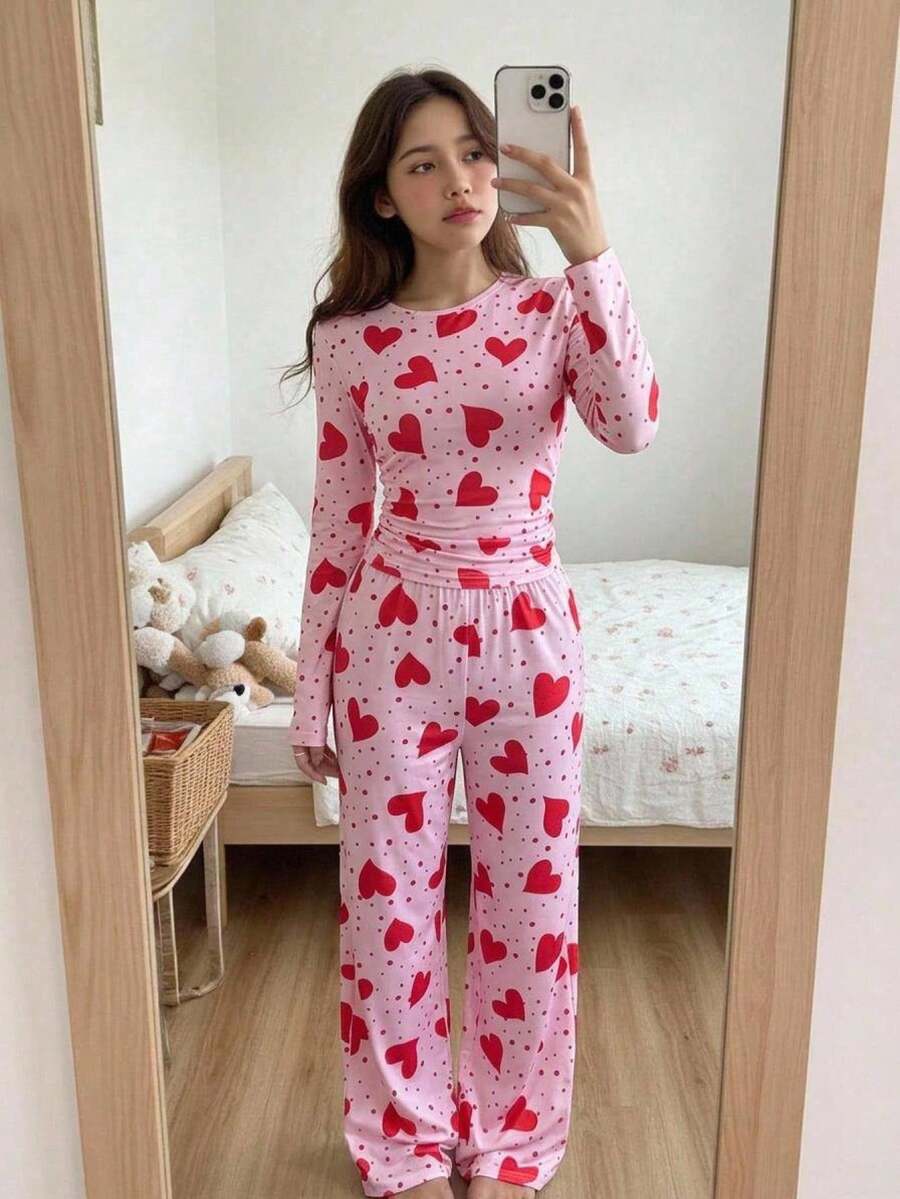 SHEIN 青少年女孩休闲心形印花家居服套装,包括合身圆领长袖上衣和直筒印花裤,秋冬 - 粉色 - 查看 1