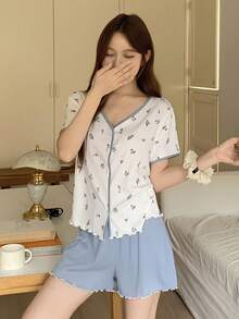 DAZY 女款V領花卉印花短袖上衣與短褲休閒居家服套裝 夏季睡衣 - 藍色 - 查看 4