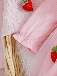 SHEIN 2件組新生兒春夏/秋冬粉色甜美公主風草莓貼花網紗拼接荷葉袖長袖洋裝附髮帶套裝，寬鬆舒適版型，適合日常穿著、滿月派對、周歲生日派對、節日聚會、拍照拍攝 - 粉色 - 查看 7